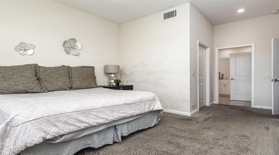 DAVENPORT, Florida 33896, 2 Bedrooms Bedrooms, ,2 BathroomsBathrooms,Residential,For Sale,OCEAN COURSE,0,MFRO6363488