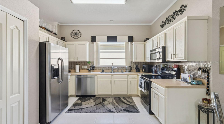 DAVENPORT, Florida 33897, 4 Bedrooms Bedrooms, ,3 BathroomsBathrooms,Residential,For Sale,BIRKDALE,0,MFRS5139357