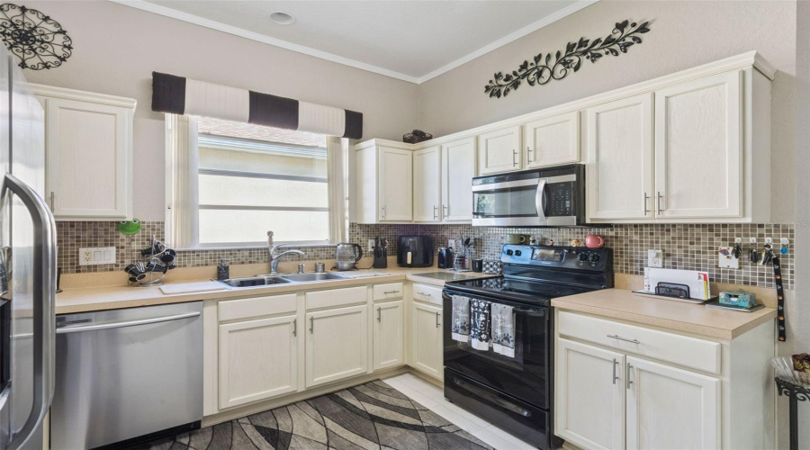 DAVENPORT, Florida 33897, 4 Bedrooms Bedrooms, ,3 BathroomsBathrooms,Residential,For Sale,BIRKDALE,0,MFRS5139357