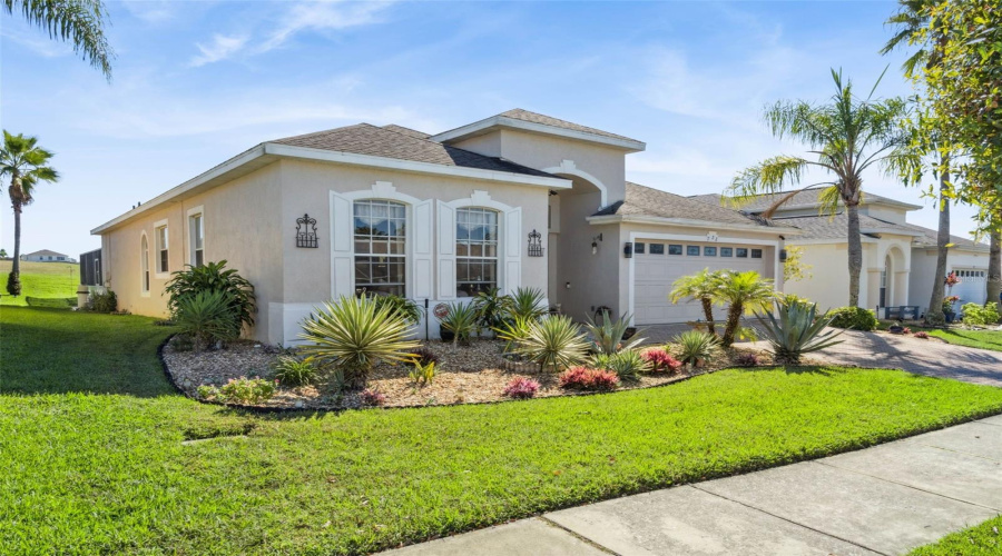 DAVENPORT, Florida 33897, 4 Bedrooms Bedrooms, ,3 BathroomsBathrooms,Residential,For Sale,BIRKDALE,0,MFRS5139357