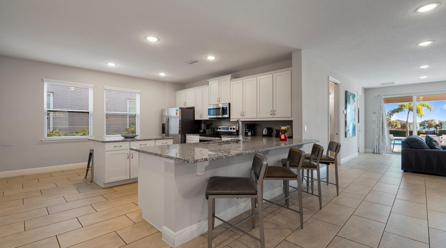 KISSIMMEE, Florida 34747, 6 Bedrooms Bedrooms, ,6 BathroomsBathrooms,Residential,For Sale,SOUTHFIELD,0,MFRO6362283