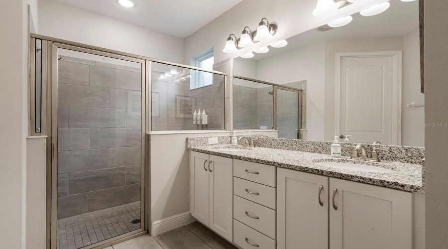 KISSIMMEE, Florida 34747, 6 Bedrooms Bedrooms, ,6 BathroomsBathrooms,Residential,For Sale,SOUTHFIELD,0,MFRO6362283