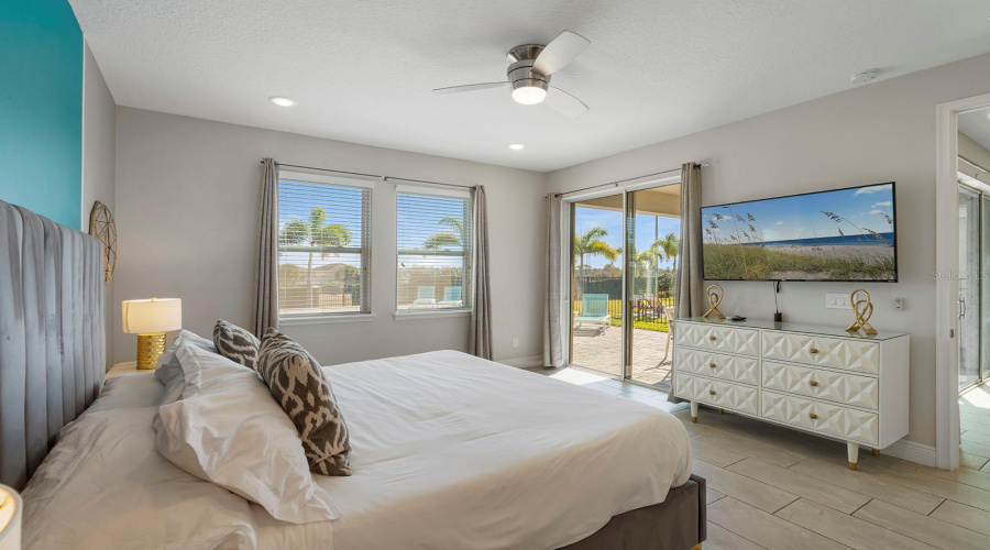 KISSIMMEE, Florida 34747, 6 Bedrooms Bedrooms, ,6 BathroomsBathrooms,Residential,For Sale,SOUTHFIELD,0,MFRO6362283