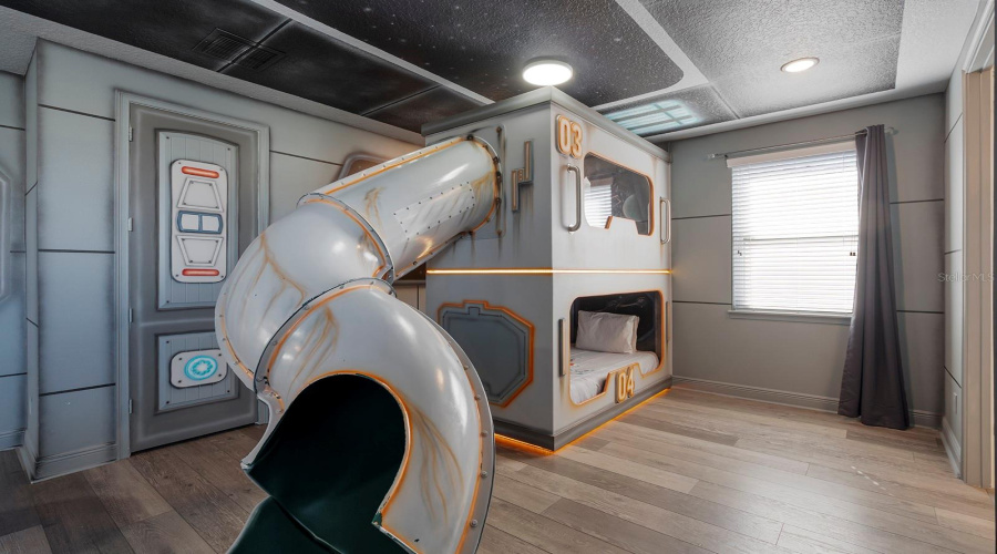 KISSIMMEE, Florida 34747, 6 Bedrooms Bedrooms, ,6 BathroomsBathrooms,Residential,For Sale,SOUTHFIELD,0,MFRO6362283