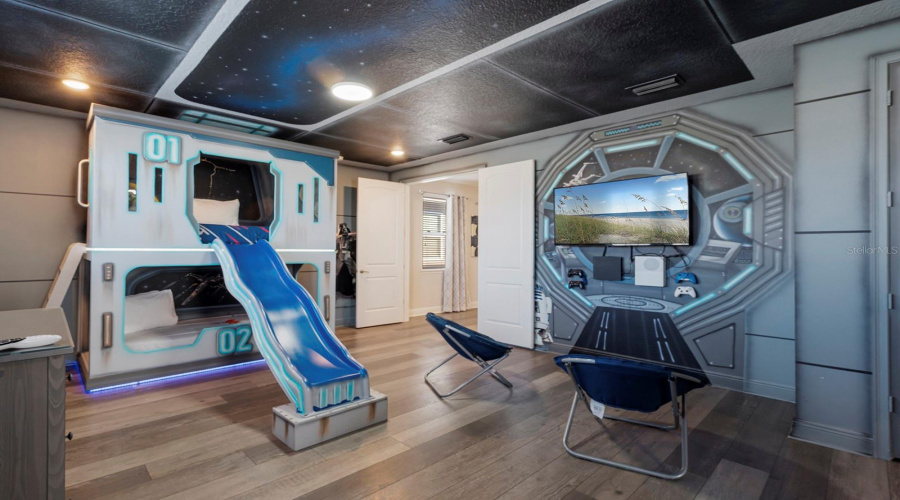 KISSIMMEE, Florida 34747, 6 Bedrooms Bedrooms, ,6 BathroomsBathrooms,Residential,For Sale,SOUTHFIELD,0,MFRO6362283