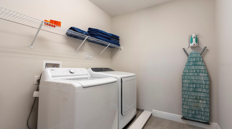 KISSIMMEE, Florida 34747, 6 Bedrooms Bedrooms, ,6 BathroomsBathrooms,Residential,For Sale,SOUTHFIELD,0,MFRO6362283