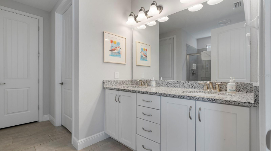 KISSIMMEE, Florida 34747, 6 Bedrooms Bedrooms, ,6 BathroomsBathrooms,Residential,For Sale,SOUTHFIELD,0,MFRO6362283