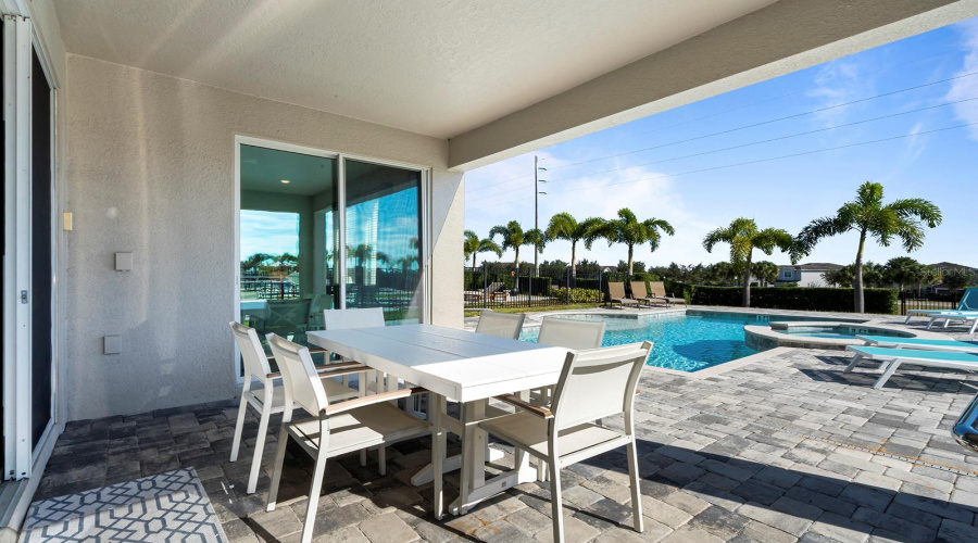 KISSIMMEE, Florida 34747, 6 Bedrooms Bedrooms, ,6 BathroomsBathrooms,Residential,For Sale,SOUTHFIELD,0,MFRO6362283