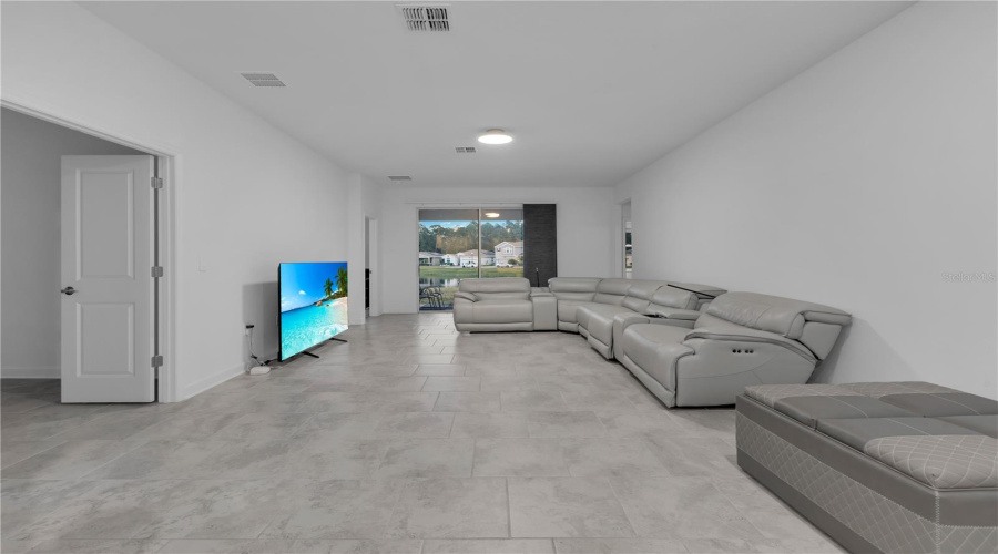 DAVENPORT, Florida 33837, 4 Bedrooms Bedrooms, ,3 BathroomsBathrooms,Residential,For Sale,CAMDEN,0,MFRO6364038