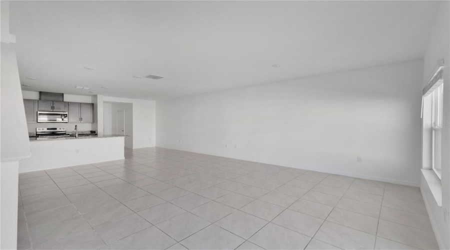 DAVENPORT, Florida 33896, 3 Bedrooms Bedrooms, ,2 BathroomsBathrooms,Residential,For Sale,STONEY POINT,0,MFRO6363770