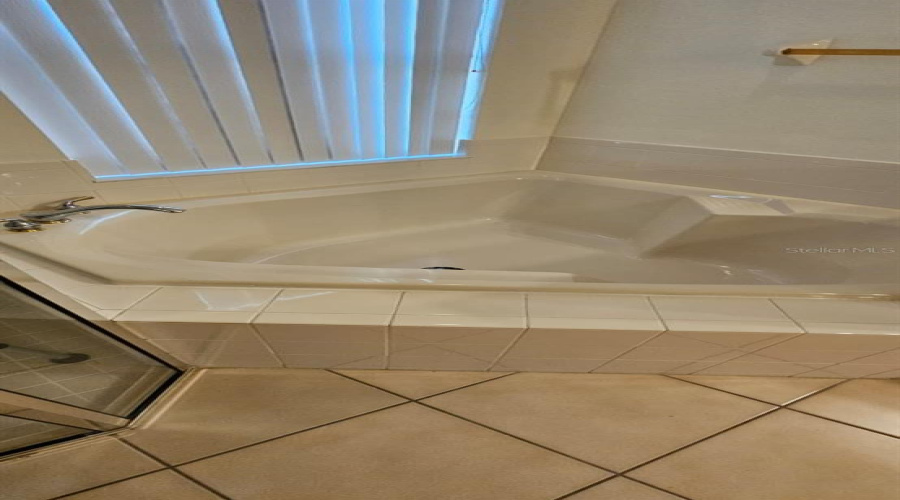 KISSIMMEE, Florida 34746, 3 Bedrooms Bedrooms, ,2 BathroomsBathrooms,Residential,For Sale,BOWFIN,0,MFRS5139477