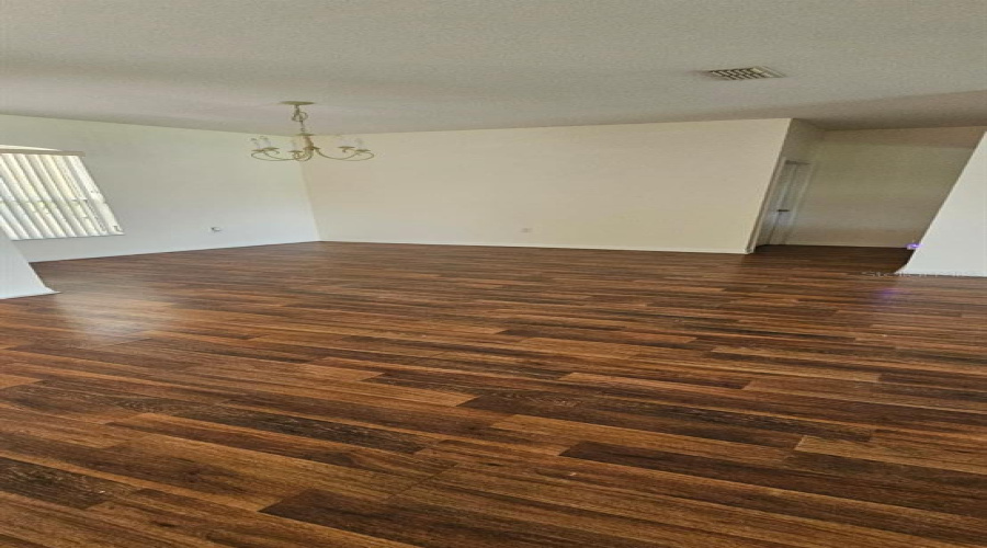 KISSIMMEE, Florida 34746, 3 Bedrooms Bedrooms, ,2 BathroomsBathrooms,Residential,For Sale,BOWFIN,0,MFRS5139477