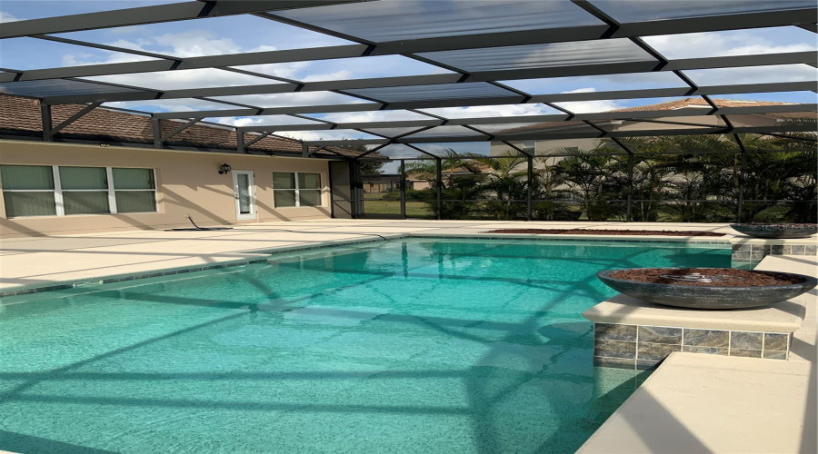 KISSIMMEE, Florida 34746, 5 Bedrooms Bedrooms, ,4 BathroomsBathrooms,Residential,For Sale,VALLEYVIEW,0,MFRS5139305