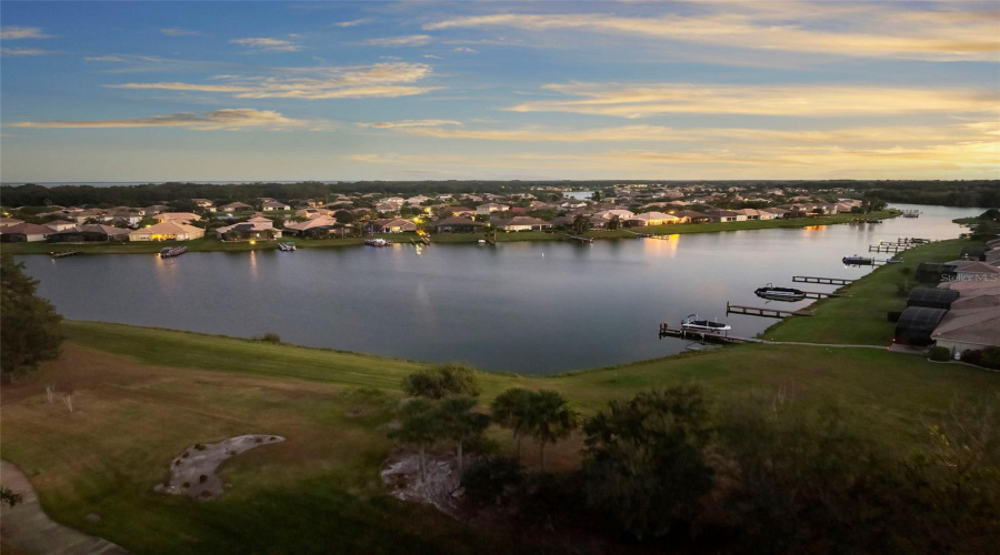 KISSIMMEE, Florida 34746, 5 Bedrooms Bedrooms, ,4 BathroomsBathrooms,Residential,For Sale,VALLEYVIEW,0,MFRS5139305