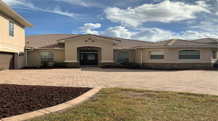 KISSIMMEE, Florida 34746, 5 Bedrooms Bedrooms, ,4 BathroomsBathrooms,Residential,For Sale,VALLEYVIEW,0,MFRS5139305