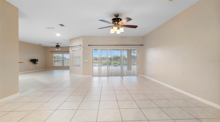 KISSIMMEE, Florida 34746, 5 Bedrooms Bedrooms, ,4 BathroomsBathrooms,Residential,For Sale,VALLEYVIEW,0,MFRS5139305
