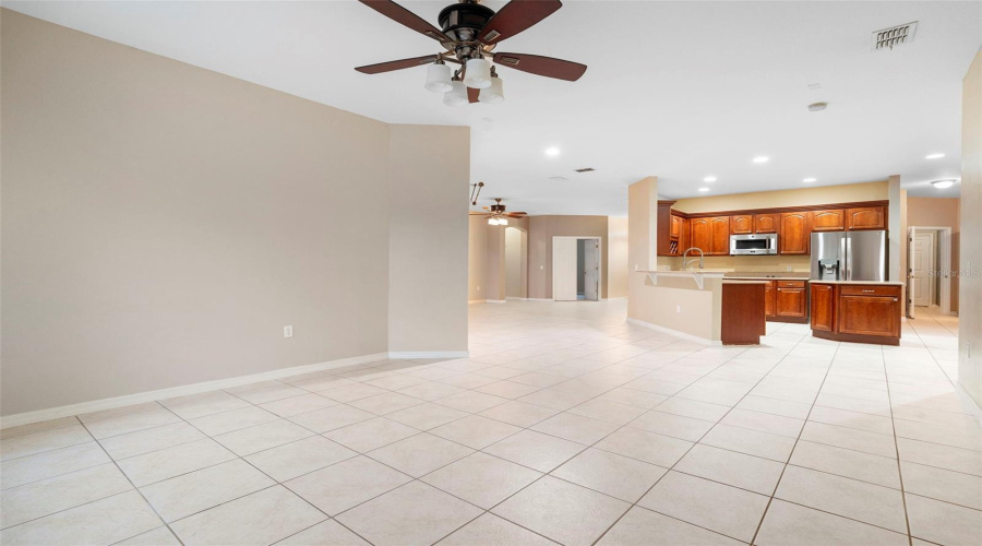 KISSIMMEE, Florida 34746, 5 Bedrooms Bedrooms, ,4 BathroomsBathrooms,Residential,For Sale,VALLEYVIEW,0,MFRS5139305