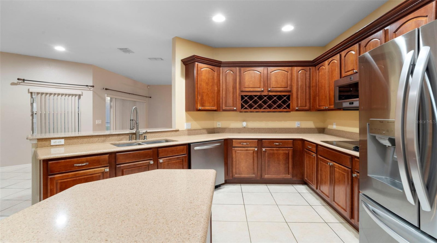 KISSIMMEE, Florida 34746, 5 Bedrooms Bedrooms, ,4 BathroomsBathrooms,Residential,For Sale,VALLEYVIEW,0,MFRS5139305