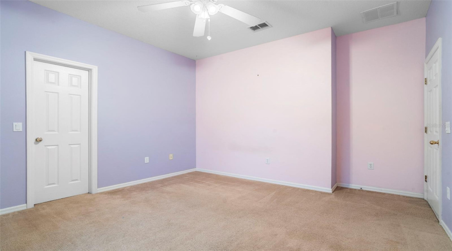 KISSIMMEE, Florida 34746, 5 Bedrooms Bedrooms, ,4 BathroomsBathrooms,Residential,For Sale,VALLEYVIEW,0,MFRS5139305