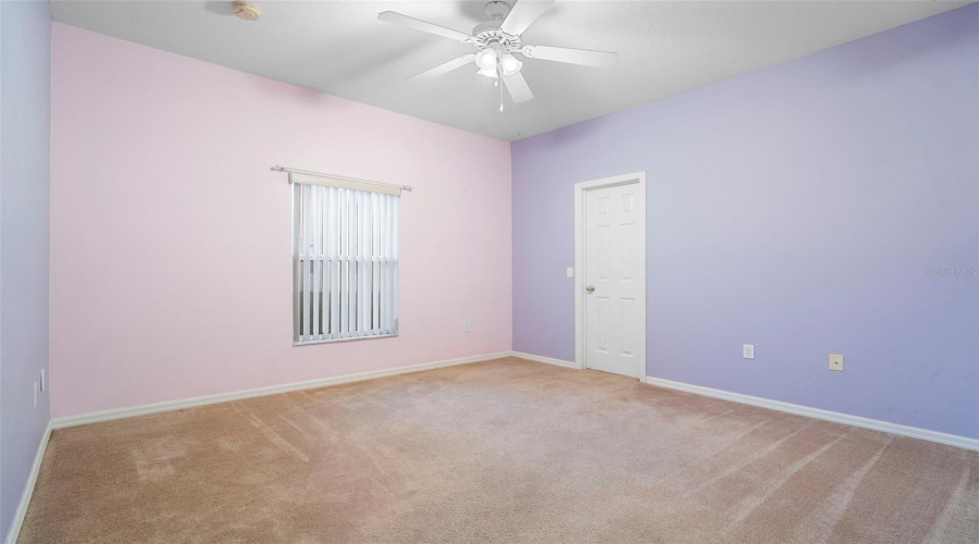 KISSIMMEE, Florida 34746, 5 Bedrooms Bedrooms, ,4 BathroomsBathrooms,Residential,For Sale,VALLEYVIEW,0,MFRS5139305