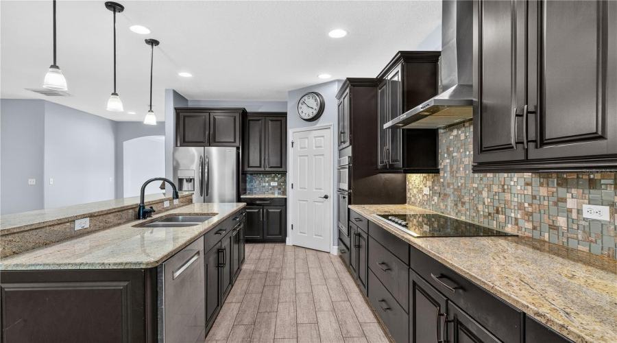 DAVENPORT, Florida 33837, 4 Bedrooms Bedrooms, ,3 BathroomsBathrooms,Residential,For Sale,LEXINGTON,0,MFRO6364267