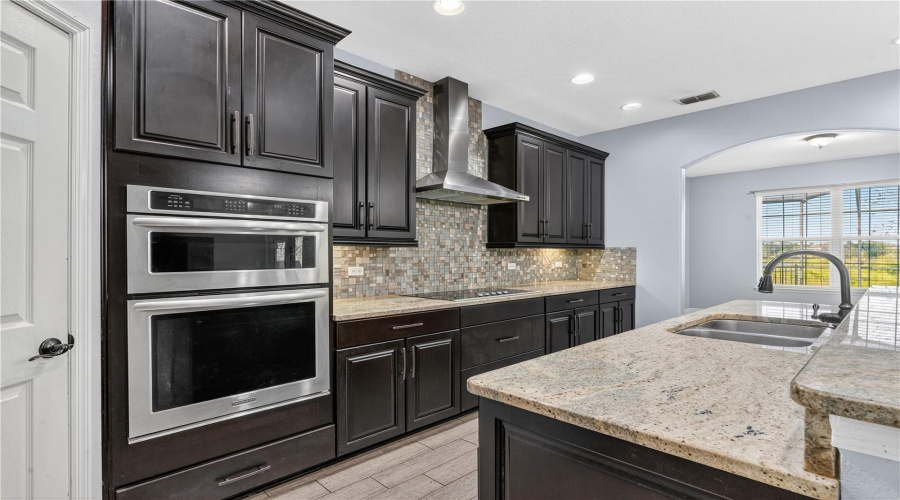 DAVENPORT, Florida 33837, 4 Bedrooms Bedrooms, ,3 BathroomsBathrooms,Residential,For Sale,LEXINGTON,0,MFRO6364267