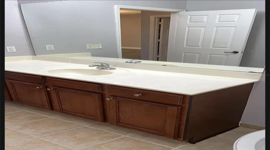 KISSIMMEE, Florida 34747, 3 Bedrooms Bedrooms, ,2 BathroomsBathrooms,Residential,For Sale,FELTRIM,0,MFRS5139487