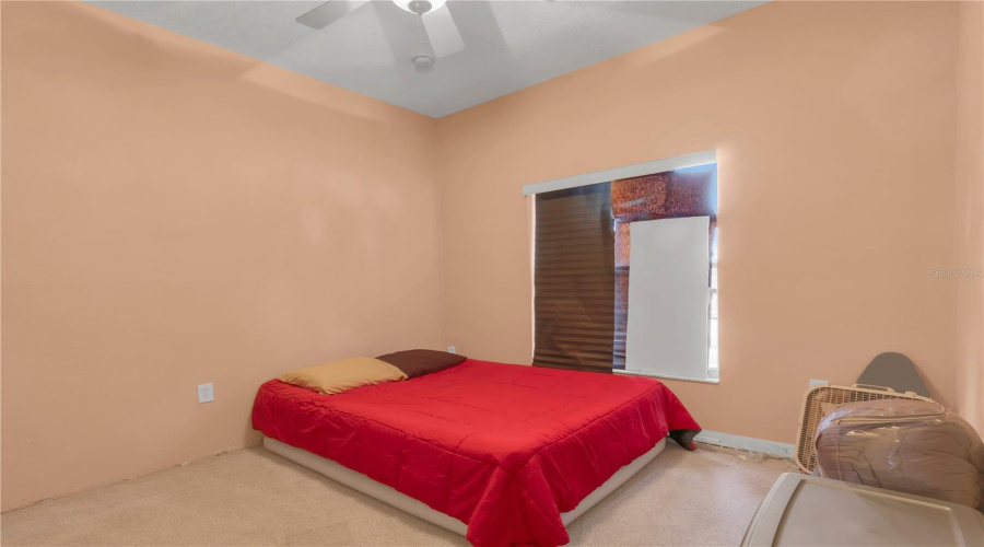 KISSIMMEE, Florida 34746, 4 Bedrooms Bedrooms, ,3 BathroomsBathrooms,Residential,For Sale,MEADOW VIEW,0,MFRR4910195