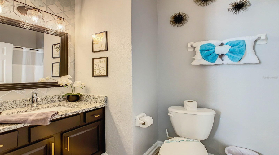 KISSIMMEE, Florida 34747, 6 Bedrooms Bedrooms, ,3 BathroomsBathrooms,Residential,For Sale,BASNETT,0,MFRO6364292