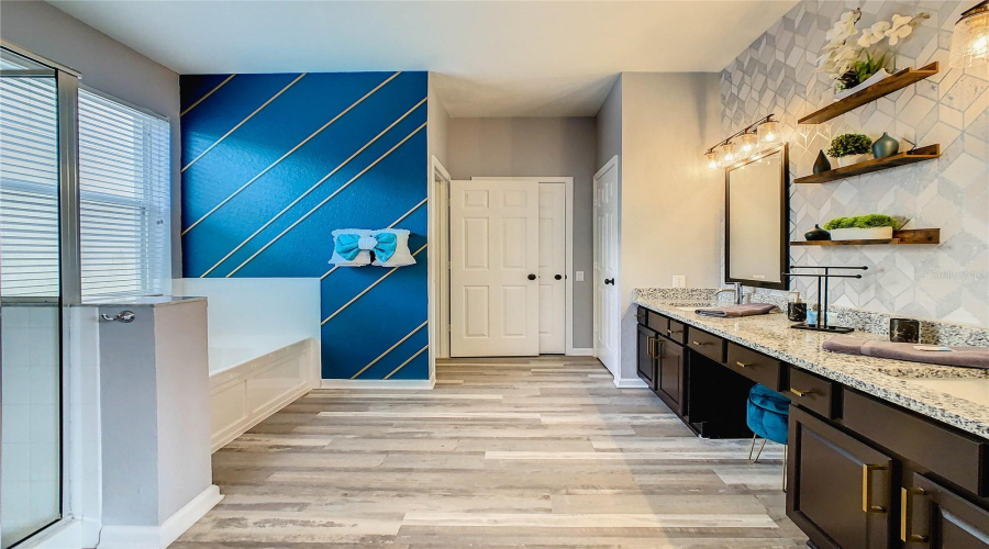 KISSIMMEE, Florida 34747, 6 Bedrooms Bedrooms, ,3 BathroomsBathrooms,Residential,For Sale,BASNETT,0,MFRO6364292