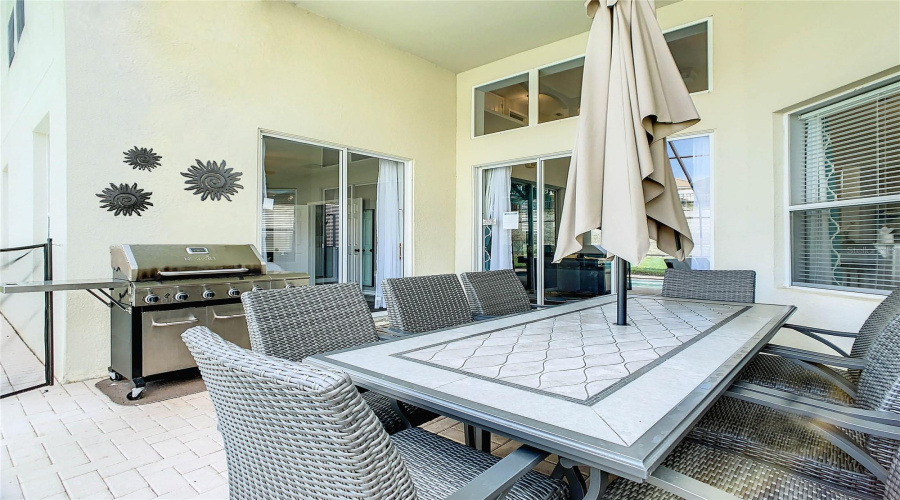 KISSIMMEE, Florida 34747, 6 Bedrooms Bedrooms, ,3 BathroomsBathrooms,Residential,For Sale,BASNETT,0,MFRO6364292