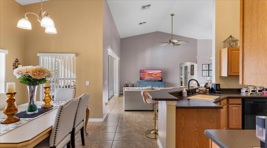 DAVENPORT, Florida 33896, 4 Bedrooms Bedrooms, ,3 BathroomsBathrooms,Residential,For Sale,BURFORD,0,MFRO6363945