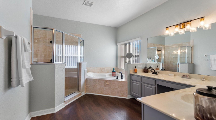 DAVENPORT, Florida 33896, 4 Bedrooms Bedrooms, ,3 BathroomsBathrooms,Residential,For Sale,BURFORD,0,MFRO6363945