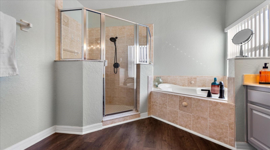 DAVENPORT, Florida 33896, 4 Bedrooms Bedrooms, ,3 BathroomsBathrooms,Residential,For Sale,BURFORD,0,MFRO6363945