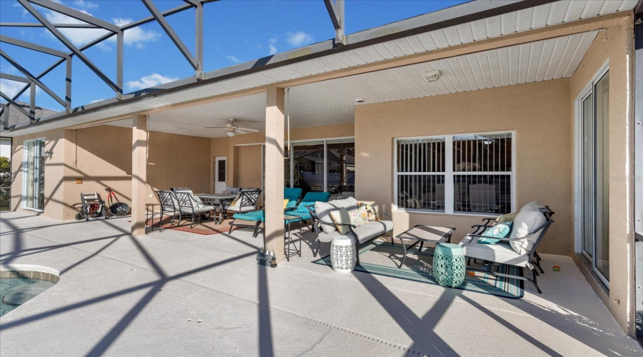 DAVENPORT, Florida 33896, 4 Bedrooms Bedrooms, ,3 BathroomsBathrooms,Residential,For Sale,BURFORD,0,MFRO6363945