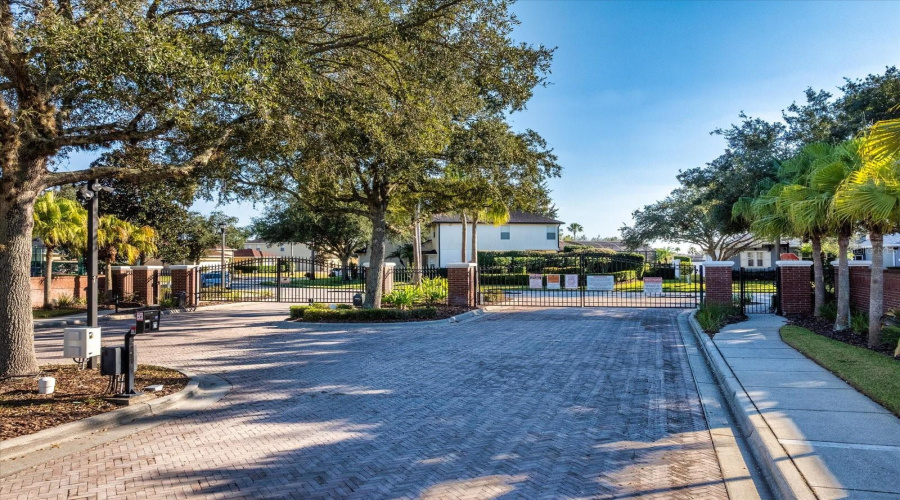 DAVENPORT, Florida 33896, 4 Bedrooms Bedrooms, ,3 BathroomsBathrooms,Residential,For Sale,BURFORD,0,MFRO6363945