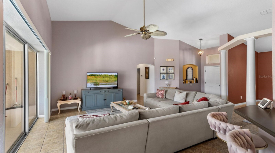 DAVENPORT, Florida 33896, 4 Bedrooms Bedrooms, ,3 BathroomsBathrooms,Residential,For Sale,BURFORD,0,MFRO6363945