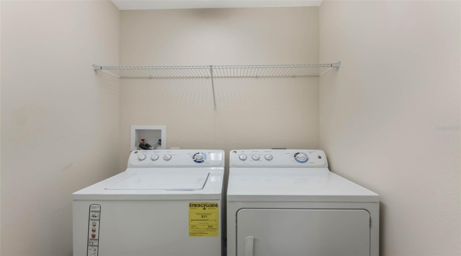 DAVENPORT, Florida 33896, 2 Bedrooms Bedrooms, ,2 BathroomsBathrooms,Residential,For Sale,AZALEA SANDS,0,MFRO6363762