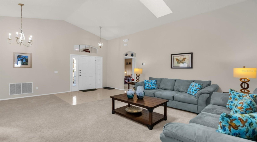 DAVENPORT, Florida 33897, 3 Bedrooms Bedrooms, ,2 BathroomsBathrooms,Residential,For Sale,BLOOMINGDALE,0,MFRO6364193