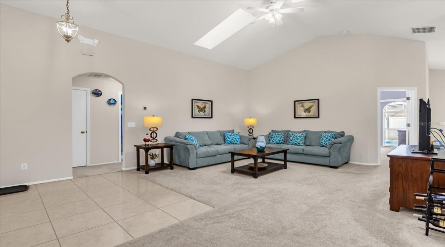 DAVENPORT, Florida 33897, 3 Bedrooms Bedrooms, ,2 BathroomsBathrooms,Residential,For Sale,BLOOMINGDALE,0,MFRO6364193