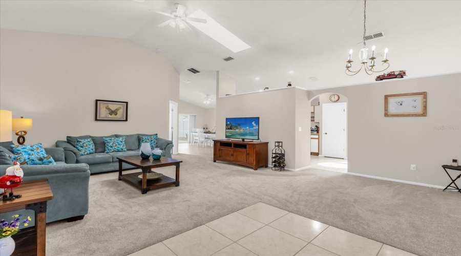 DAVENPORT, Florida 33897, 3 Bedrooms Bedrooms, ,2 BathroomsBathrooms,Residential,For Sale,BLOOMINGDALE,0,MFRO6364193