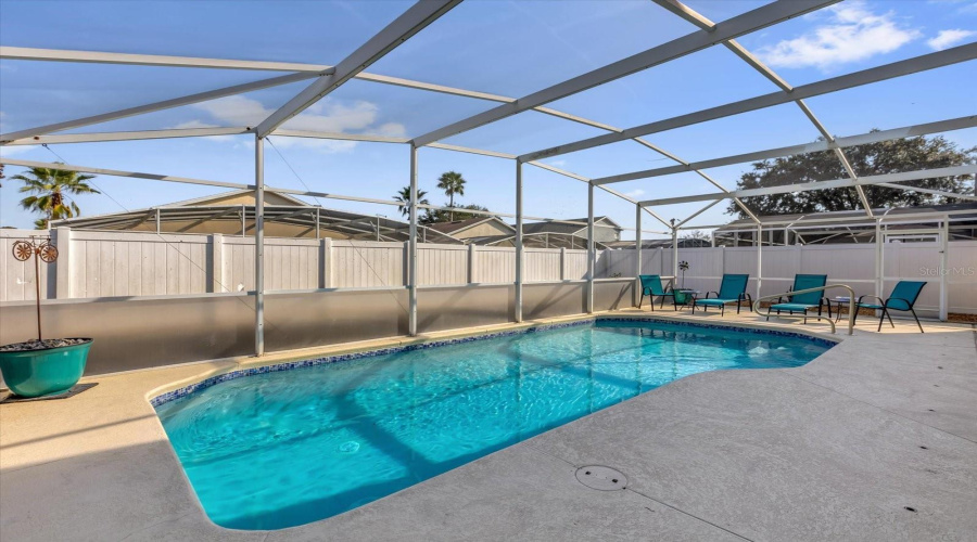 DAVENPORT, Florida 33897, 3 Bedrooms Bedrooms, ,2 BathroomsBathrooms,Residential,For Sale,BLOOMINGDALE,0,MFRO6364193