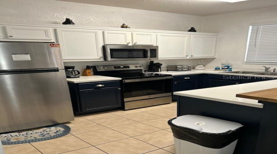 DAVENPORT, Florida 33897, 4 Bedrooms Bedrooms, ,3 BathroomsBathrooms,Residential,For Sale,VERONA,0,MFRO6364235