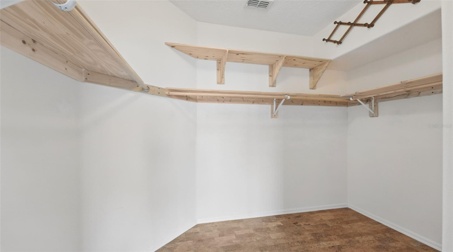 DAVENPORT, Florida 33837, 3 Bedrooms Bedrooms, ,2 BathroomsBathrooms,Residential,For Sale,GRAYSTONE,0,MFRTB8391089