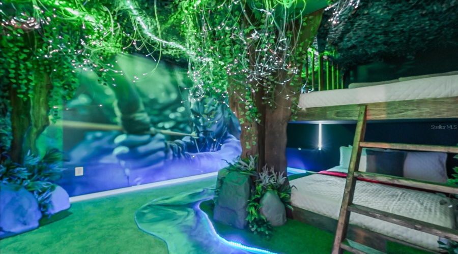 KISSIMMEE, Florida 34747, 9 Bedrooms Bedrooms, ,6 BathroomsBathrooms,Residential,For Sale,CALM SHORE,0,MFRO6364031