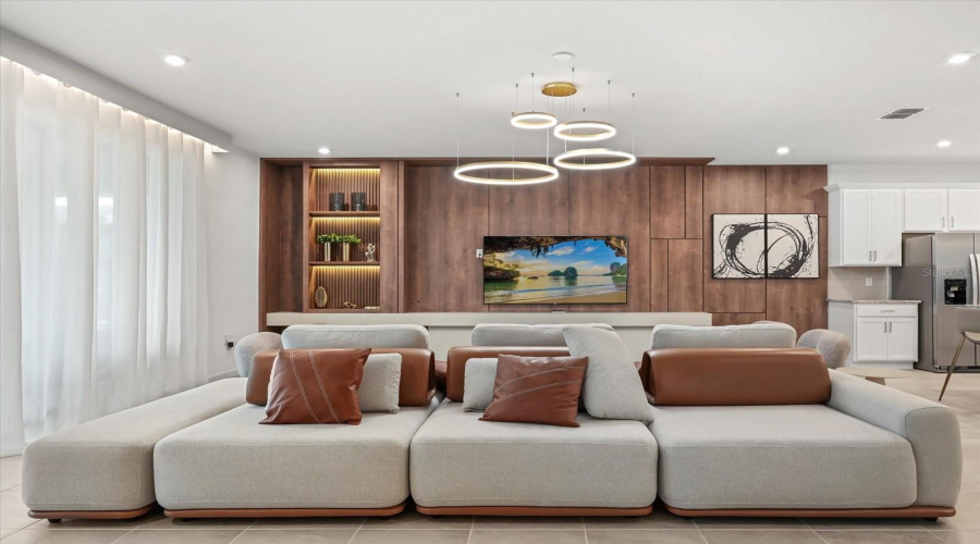 KISSIMMEE, Florida 34747, 9 Bedrooms Bedrooms, ,6 BathroomsBathrooms,Residential,For Sale,CALM SHORE,0,MFRO6364031