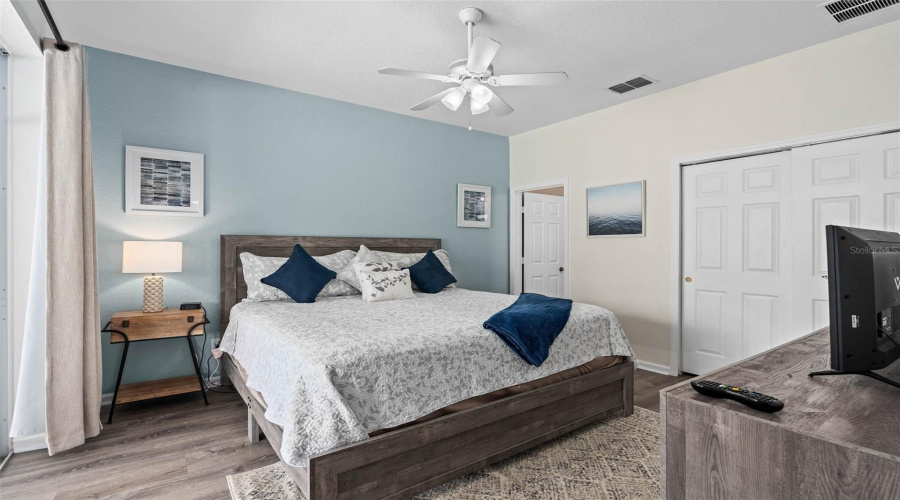 KISSIMMEE, Florida 34747, 4 Bedrooms Bedrooms, ,4 BathroomsBathrooms,Residential,For Sale,BASNETT,0,MFRO6364628