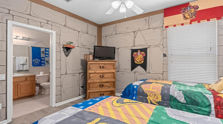 KISSIMMEE, Florida 34747, 4 Bedrooms Bedrooms, ,4 BathroomsBathrooms,Residential,For Sale,BASNETT,0,MFRO6364628