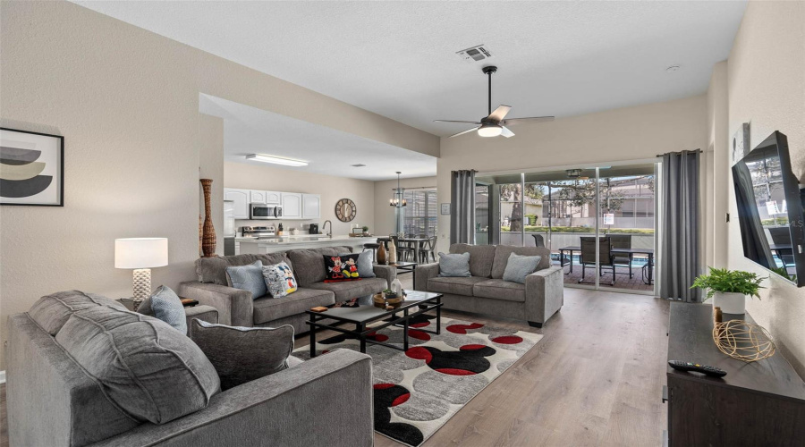 KISSIMMEE, Florida 34747, 4 Bedrooms Bedrooms, ,4 BathroomsBathrooms,Residential,For Sale,BASNETT,0,MFRO6364628