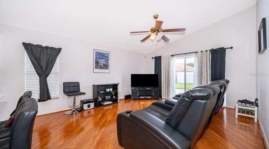 DAVENPORT, Florida 33897, 4 Bedrooms Bedrooms, ,2 BathroomsBathrooms,Residential,For Sale,HALSTEAD,0,MFRS5134482